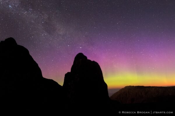 Aurora Australis from Mt. Wellington, Kunanyi, Hobart, Tasmania, Australia. Southern lights.